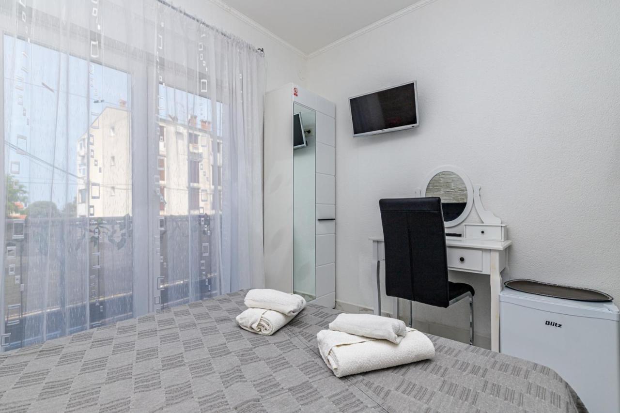 Genoa Rooms 波雷奇 外观 照片